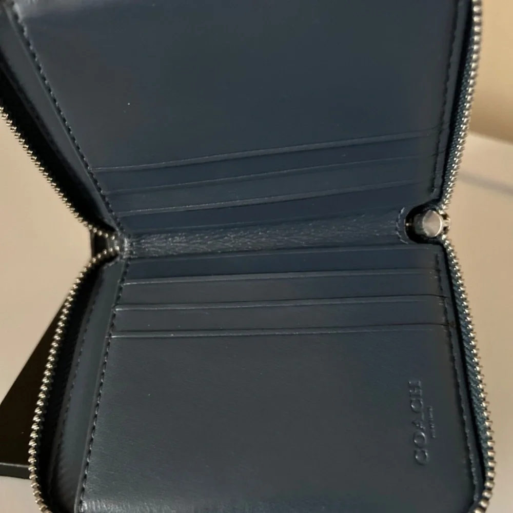 COACH CITY TOTE AND WALLET IN SIGNATURE CANVAS WITH COACH RADIAL RAINBOW
